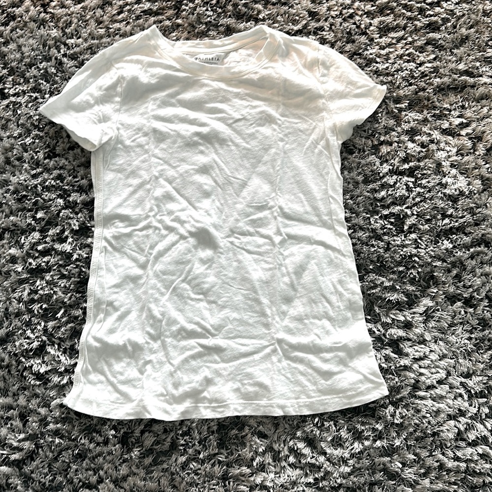 Girls athleta tee shirt